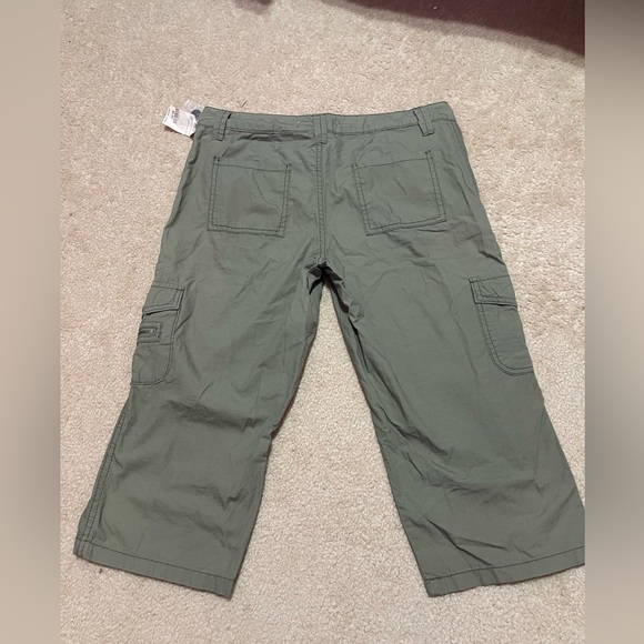 Sz 11 Vintage No Boundaries Capris - Picture 2 of 6